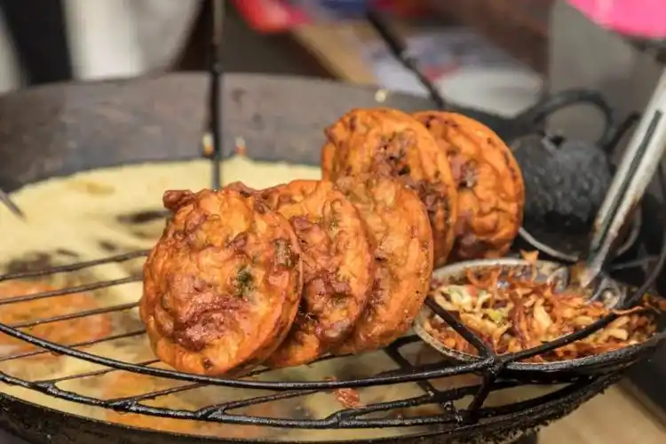 恩施特有早餐油香,外酥里嫩. 摄影/康林