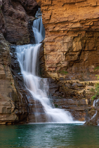 相伴开心游缀英——高山流水