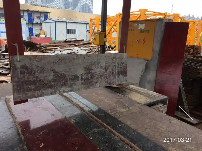 木工圆盘锯防护