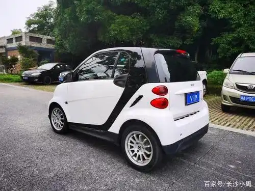 到店14年奔驰smart1.0排量,双门两座无边框车门有喜欢的吗?