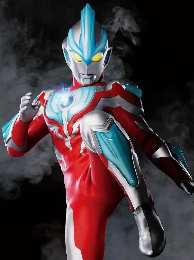 听说你们喜欢银河奥特曼 蓝色的水晶折射出五彩的力量