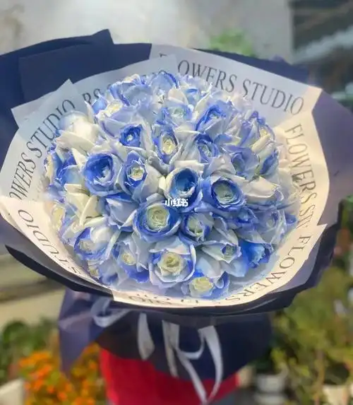 52支蓝色喷色玫瑰花束无锡花店