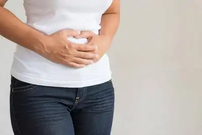 小腹胀痛的原因是什么?需留意是否子宫病变,可以这样缓解