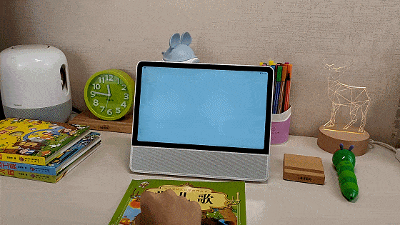 华为小精灵学习智慧屏体验104寸屏幕一体化桌面搭载鸿蒙系统