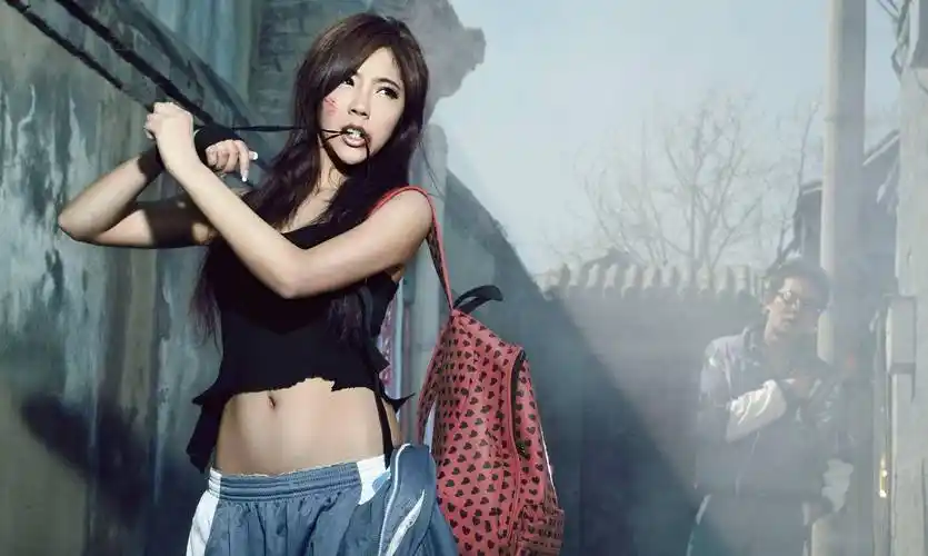 赵奕欢谈"南奕欢北景甜":对不起我一部戏才5千,根本没法比较_程小雨