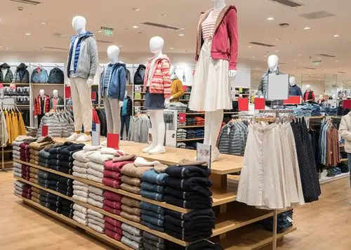 购物中心,服装店