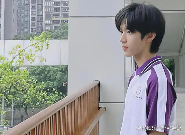 刘耀文初中是在哪所学校