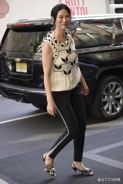 众所周知,娱乐圈的明星们为了在镜头前展现最佳状态,往往不惜花费巨资