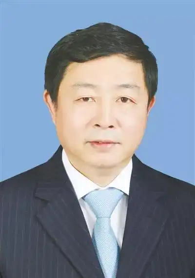 王福松2018.09— 郑州市人大常委会副主任,巩义市委书记2017.