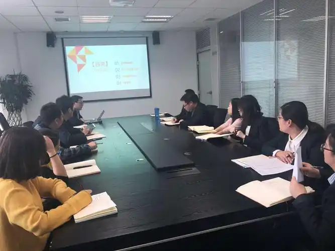 各子公司信息员在公司大会议室开展宣传营销工作专题培训