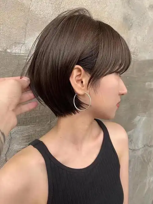 肩膀以上短发发型,是大多数女性的最爱,剪完就是不一样