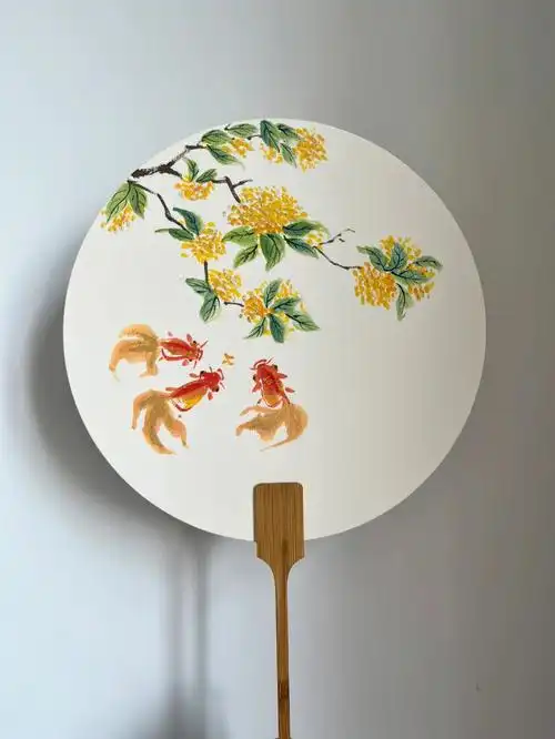 手绘团扇桂花金鱼