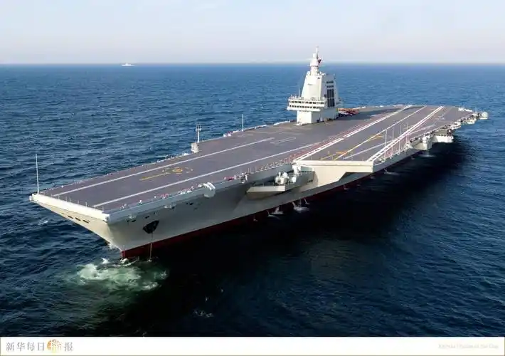 8日,我国第三艘航空母舰福建舰完成为期8天的首次航行试验任务,顺利