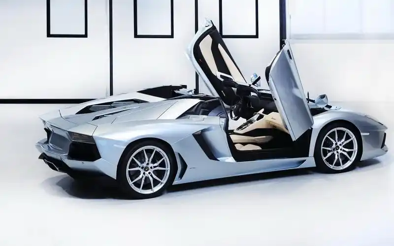 兰博基尼aventador lp700-4敞篷跑车,蓝色,门开了 640x960 iphone 4