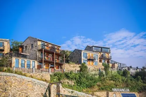 石头房改建的温岭石塘网红民宿,躺在床上就能看到海上第一缕日出-搜狐