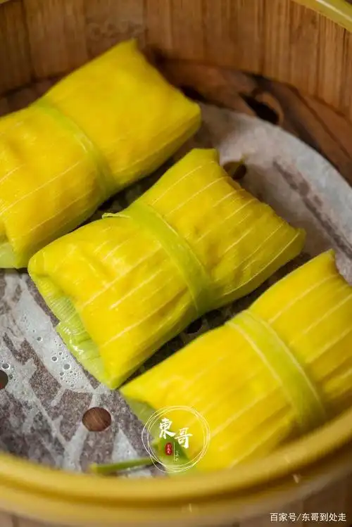 创意十足的玉米粽,用玉米味包裹内馅儿,扑鼻的清香沁人心脾.