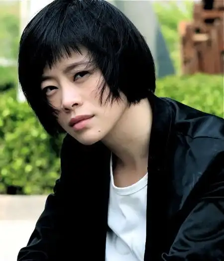 王柠婚巢化身斗士泼辣姐姐俘获人心