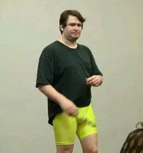 大size的烦恼男子丁丁大似橄榄球