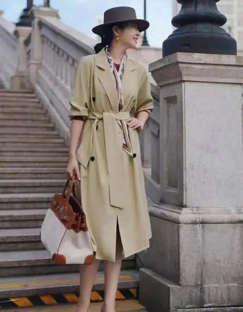 三木博主亲身示范:"风衣"的4套时尚搭配,照着穿更高级又显瘦