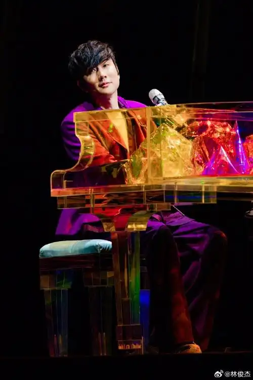 组图:林俊杰晒图记录演唱会 发baby在观众席美照再次惊喜互动_高清