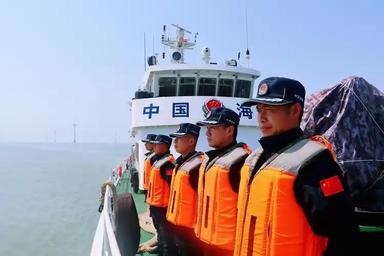 首战告捷莆田海警这样清港清湾