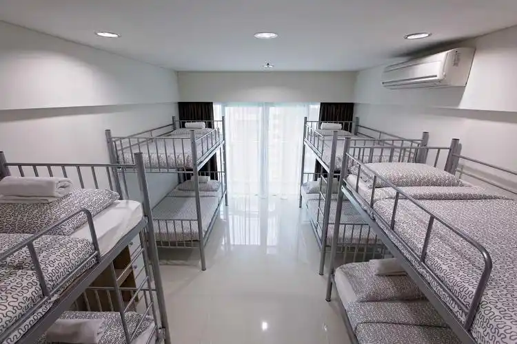 女生12人宿舍-双人床位 (2 people in 12-bed dormitory - female