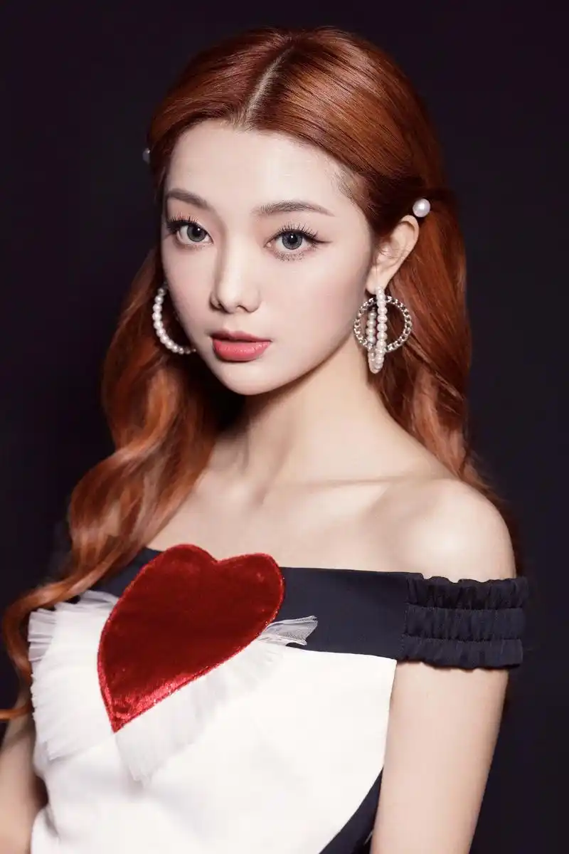 精美图集|李紫婷,精致美丽的女歌手