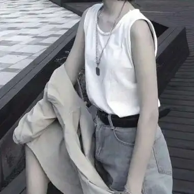 女生衬衣头像上半身霸气女生头像