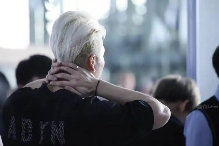 王嘉尔 - 堆糖,美图壁纸兴趣社区