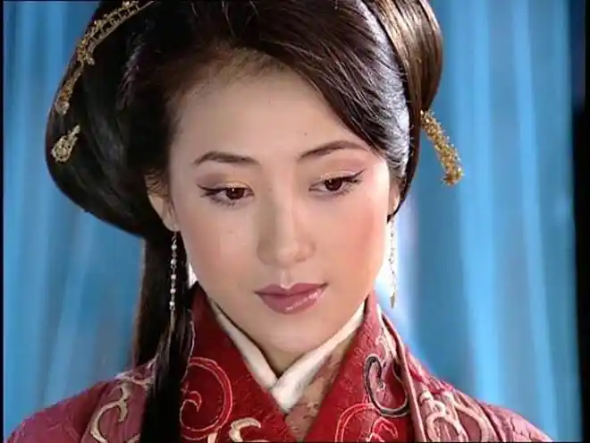 陈紫函饰演平阳公主用了6个造型俱是不需滤镜的盛世美颜