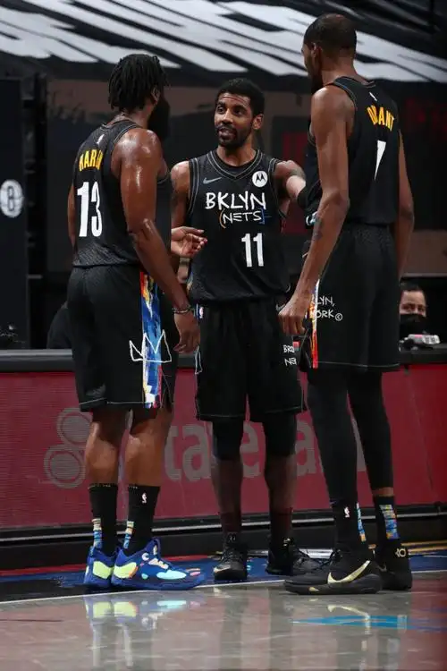 篮网三巨头谁最适合投绝杀球韦德杜兰特最准但球应该在哈登手中