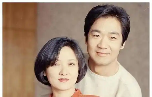 越低调越出乎意料细看张国立和邓婕资产才知什么叫人生赢家