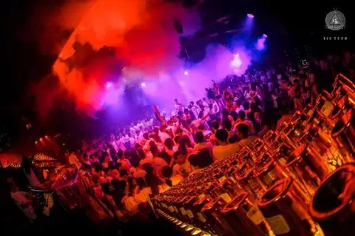 十三先生酒吧黑桃a香槟派对回顾 – 北京夜店网