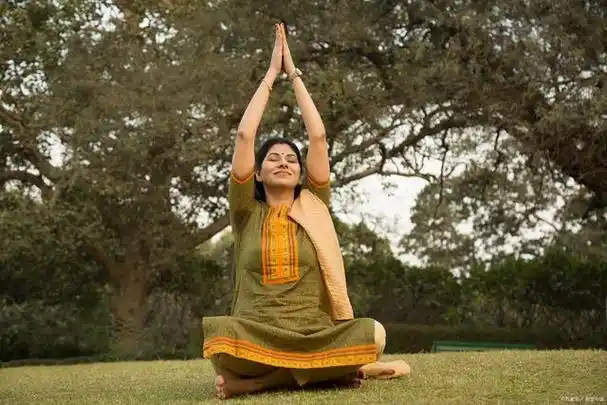 如何正确地练习双盘打坐:初学者必看的指南