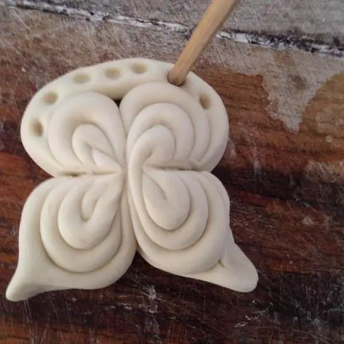 步骤三 用筷子装饰下