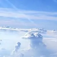 亚博app手机登录_蓝色天空女生头像高清大图_微信头像图片大全