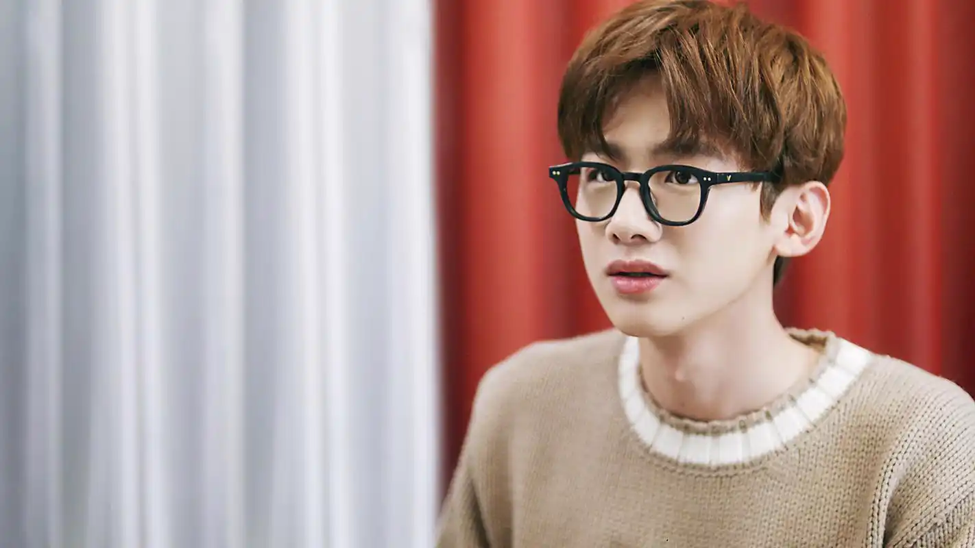 《夏至未至》白敬亭帅气高清桌面壁纸