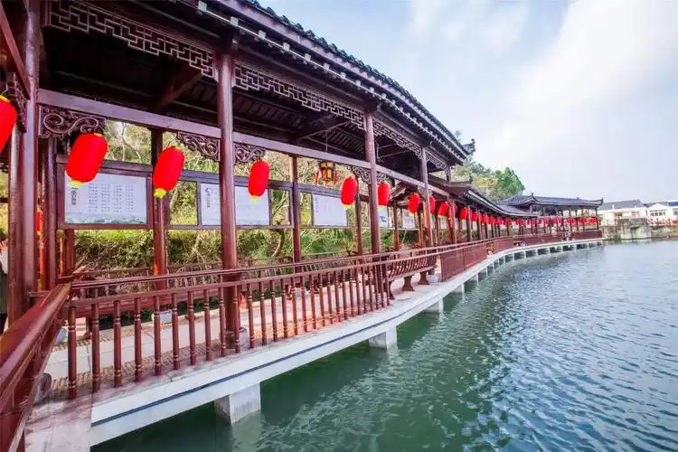 宁波市象山县黄避岙乡山夹岙村