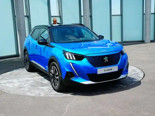 【2020款标致2008(海外)e-2008_整体外观_16/156张图片】_汽车图片