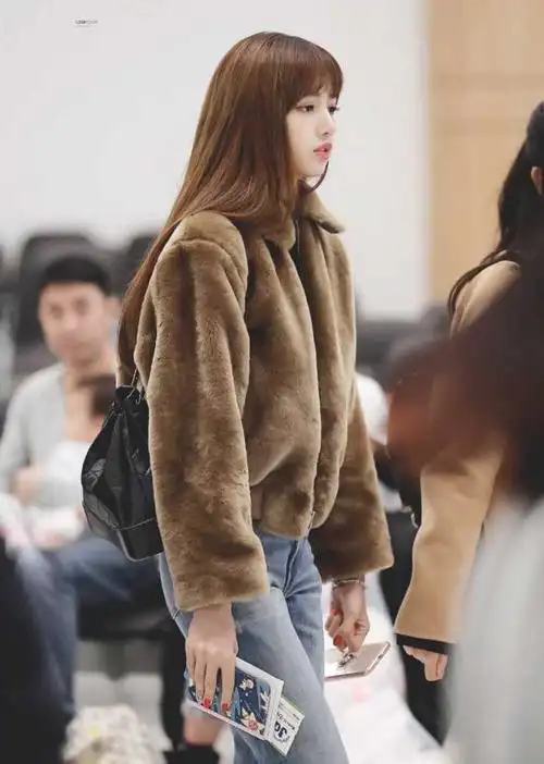 有没有关于lisa身材的好看的照片?