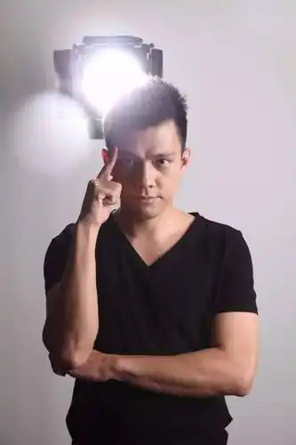 当红时尚达人请你吃饭:"国民宝贝"颜如晶和"心理导师"夏东豪已经证明