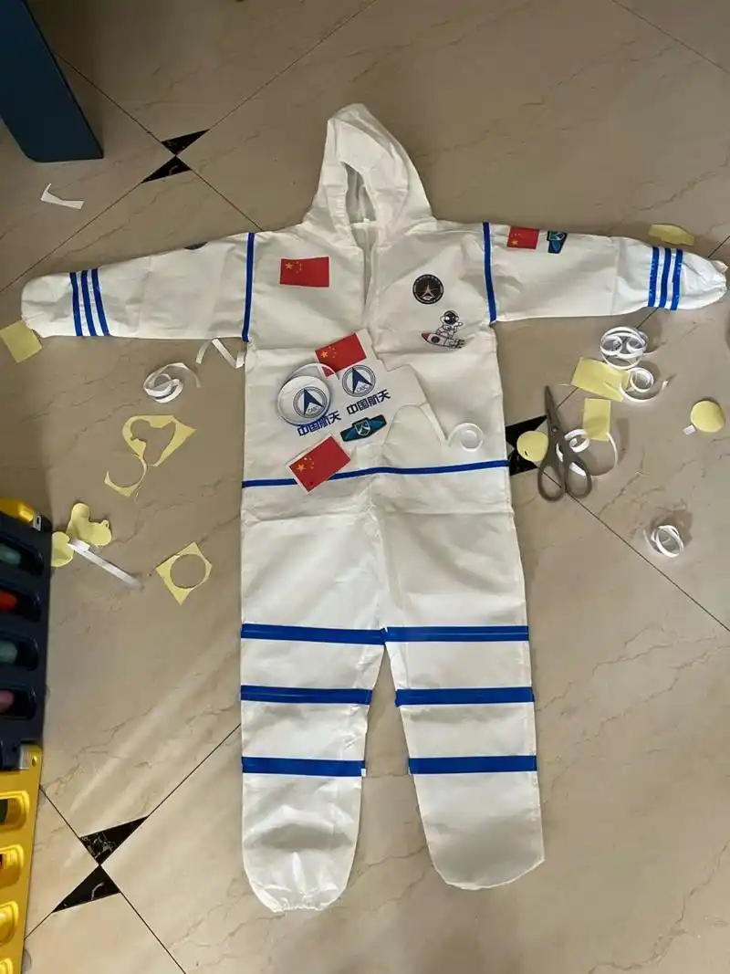 六一儿童节环保服装宇航服 六一儿童节环保时装秀9499 幼儿园的