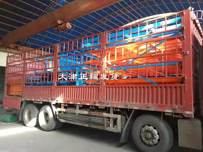 伸缩悬臂货架和板材货架装车发货运输到浙江