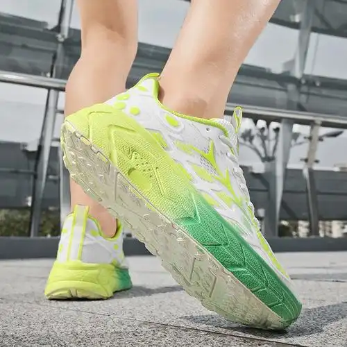 天牛厚底轻便增高缓震磁能科技跑步鞋由"备货网"根据销量,好评率,价格