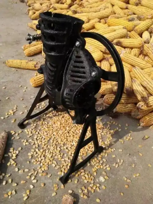 手摇玉米脱粒机 你的童年有没有它陪伴?