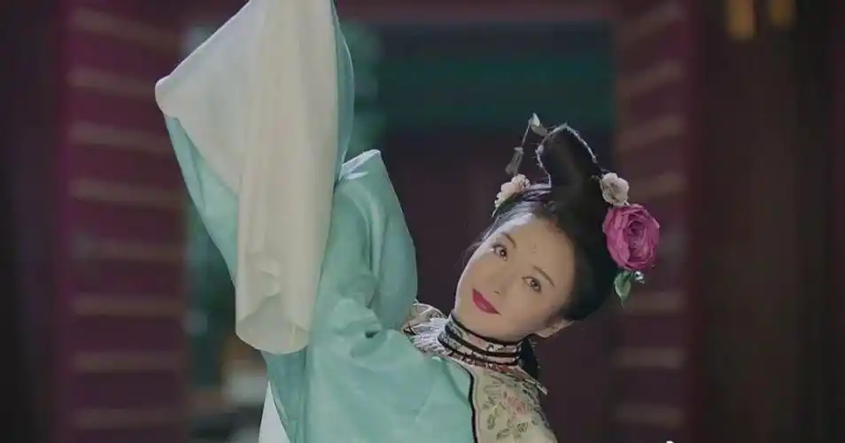 延禧攻略蒋欣diss秦岚太懦弱 华妃争宠还得跟富察皇后学学