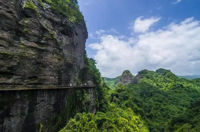 广东周边3日休闲自驾游:五指石-相思谷-南台山卧佛3日梅州平远自驾游