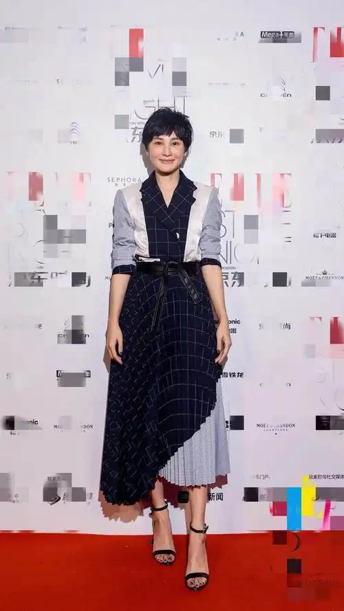 吴晓敏elle盛典上衣反穿 心机girl?反骨lady!_品牌