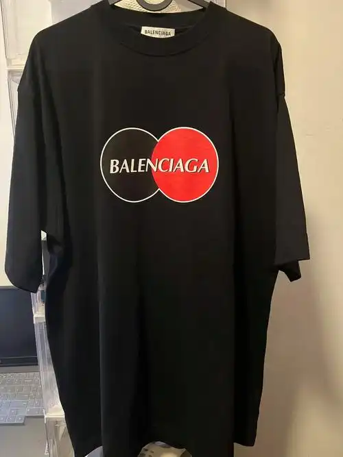 闲置巴黎世家balenciaga短袖万事达