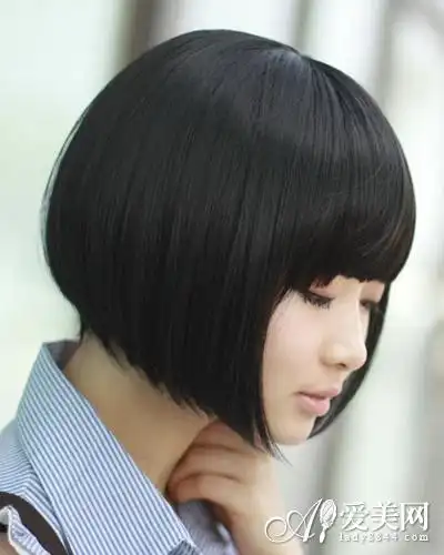 小脸女生蘑菇头发型可爱不失甜美